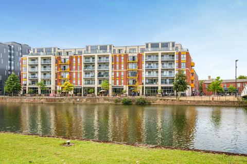 Merchant Gate, Riverside Square, Bedford 2 bed apartment for sale