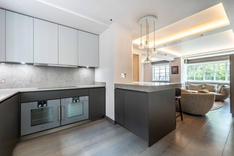 St Petersburgh Place, Bayswater... 3 bed flat for sale