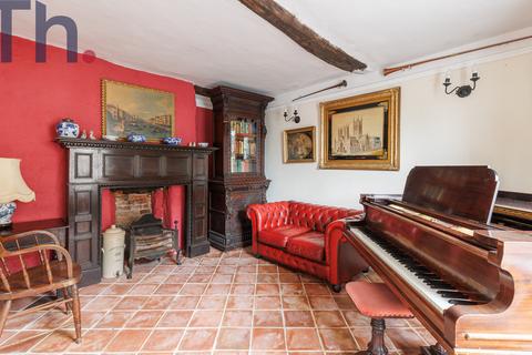 Carisbrooke PO30 4 bed terraced house for sale