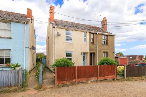 Homefield Avenue, Beccles NR34 2 bed semi
