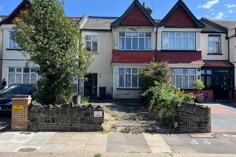 Breamore Road, Seven Kings 5 bed house for sale