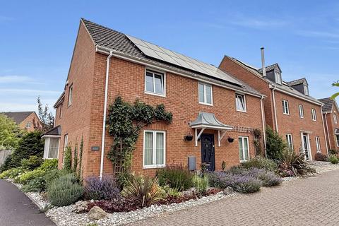 Bashkir Road, Westbury 4 bed detached house for sale