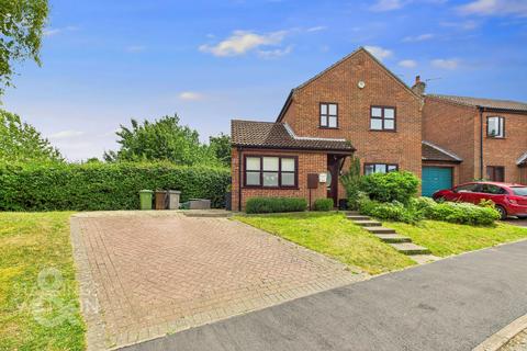 Highview Close, Blofield, Norwich 4 bed detached house for sale