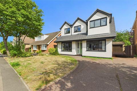 Mount Pleasant Close, Surrey GU18 4 bed detached house for sale