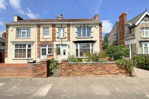 Rialto Avenue, Grimsby 3 bed semi