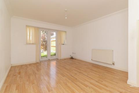 High Street, Garlinge, Margate, Kent... 3 bed semi