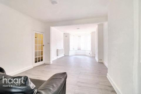 Cromwell Road, Hayes 2 bed terraced house for sale