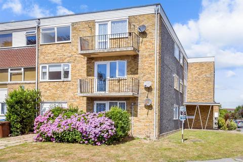 Church Street, Littlehampton BN17 2 bed flat for sale