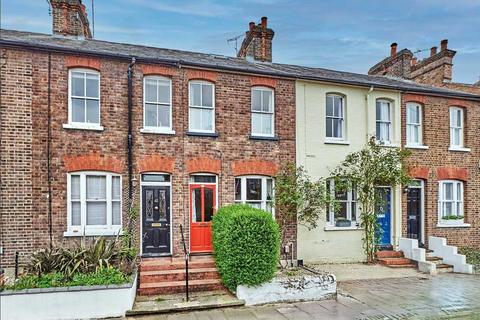 Cannon Street, Herts AL3 2 bed terraced house for sale