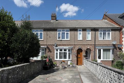 St Nicholas Road, Hythe, CT21 3 bed terraced house for sale