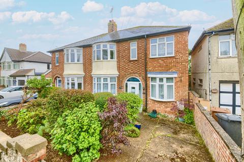 Hilltop Road, Wellingborough NN9 4 bed semi