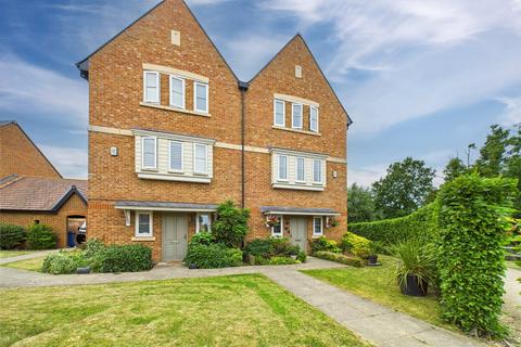 Littlewood Place, Warfield... 4 bed semi