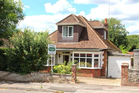 WHITEHAVEN, HORNDEAN 3 bed detached house for sale