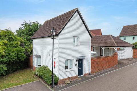 Webb Close, Chelmsford 2 bed detached house for sale
