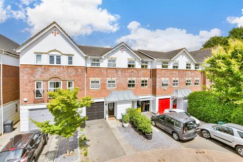 Grosvenor Mews, Reigate RH2 3 bed townhouse for sale