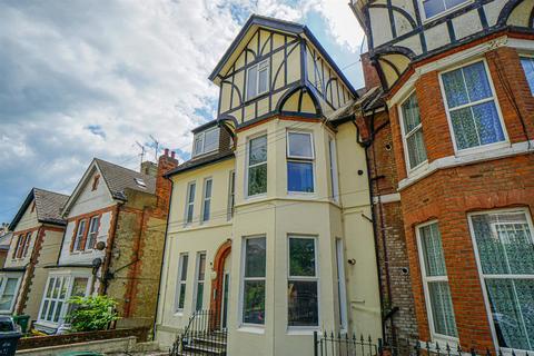 Chapel Park Road, St. Leonards