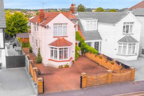 Eastwood Road, Rayleigh SS6 4 bed semi