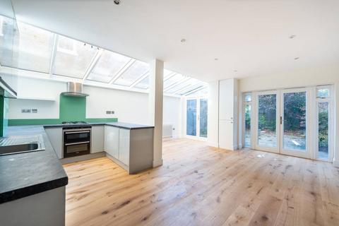 Elgin Avenue, Maida Vale, London, W9 2 bed flat for sale