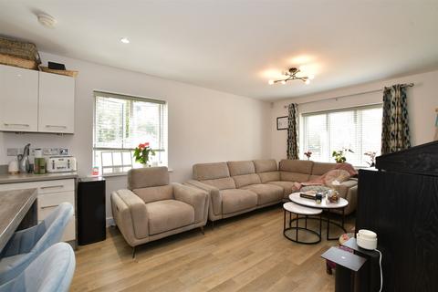 Centre Drive, Epping, Essex 2 bed flat for sale