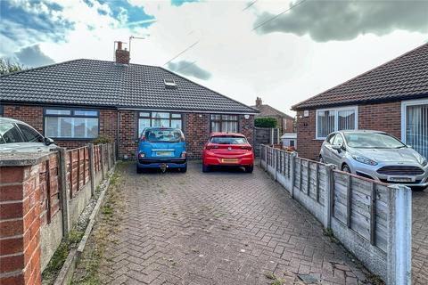 Merton Grove, Chadderton, Oldham... 4 bed semi