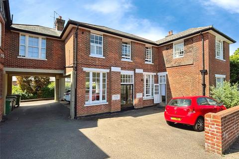 Cambridge Gardens, Kent TN2 2 bed flat for sale