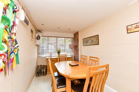 Grasslands, Smallfield RH6 4 bed detached house for sale