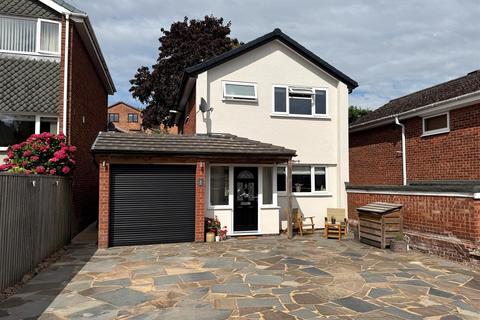The Sleeve, Leek 3 bed detached house for sale