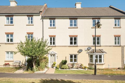 5 bedroom terraced house for sale