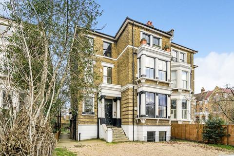 Cavendish Road, Clapham, London, SW12 3 bed flat for sale