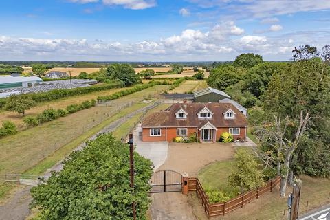 Highwood Road, Edney Common 4 bed chalet for sale