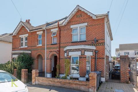 Lincoln Avenue, Bournemouth BH1 1 bed ground floor flat for sale