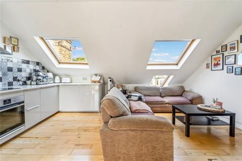Earlsfield Road, SW18 2 bed apartment for sale