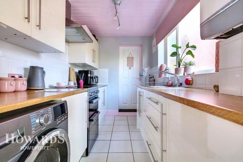 Lorne Park Road, Lowestoft 3 bed terraced house for sale