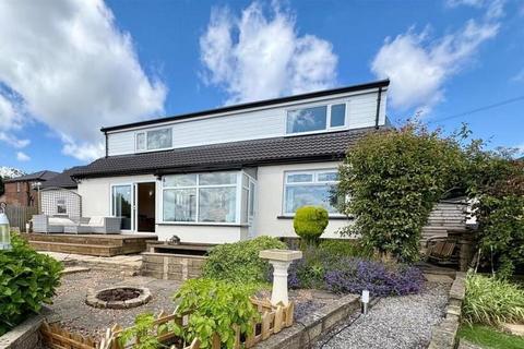 Hainsworth Moor Crescent, Queensbury 4 bed detached bungalow for sale