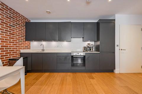 31 Douro Street, London E3 2 bed flat for sale