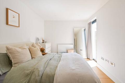 31 Douro Street, London E3 2 bed flat for sale