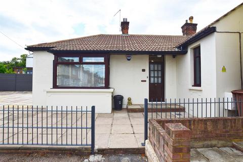 Jeyes Road, Gillingham 2 bed detached bungalow for sale