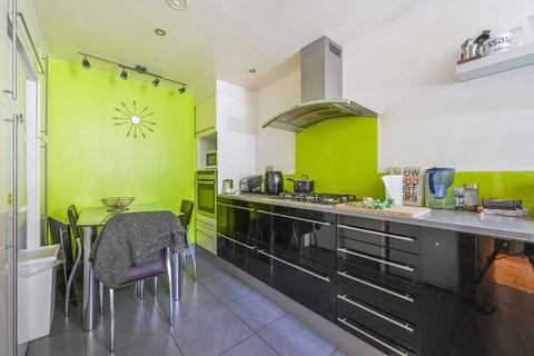 Cloysters Green, St Katharine Docks... 3 bed terraced house for sale