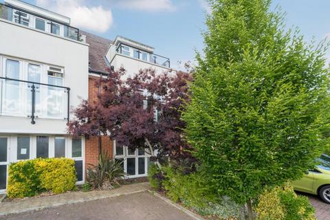 Maidenhead,  Berkshire,  SL6 3 bed end of terrace house for sale