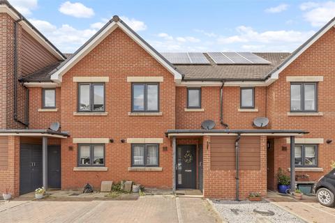 Bartlett Place, High Wycombe HP12 2 bed terraced house for sale