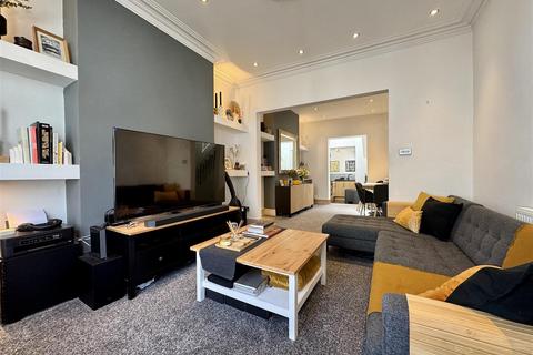 Thornton Avenue, Plymouth PL4 2 bed maisonette for sale
