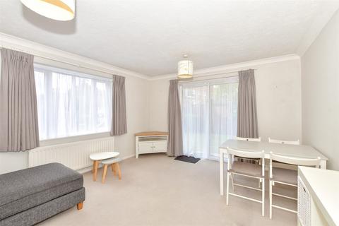 St. Anne's Rise, Redhill, Surrey 2 bed ground floor flat for sale