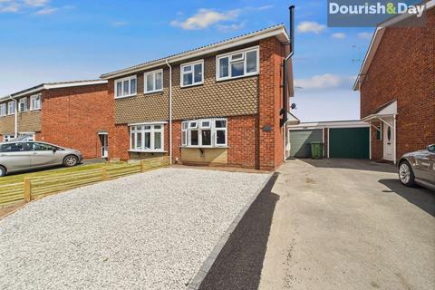 Blythe Road, Stafford ST17 3 bed semi