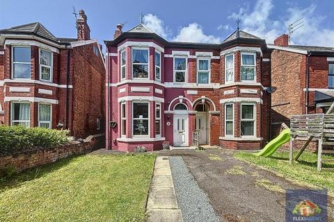 Larch Street, Southport PR8 3 bed semi