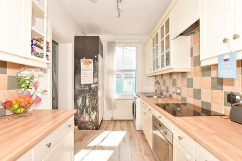 35 Sandgate High Street, Folkestone CT20 2 bed maisonette for sale