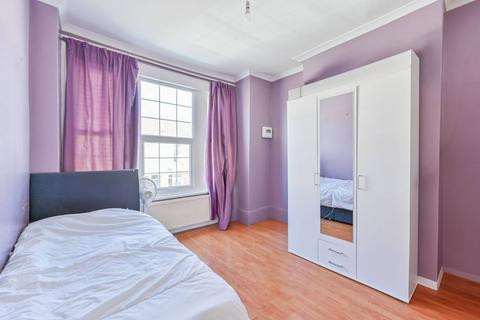 Tynemouth Road, Mitcham, CR4 2 bed flat for sale
