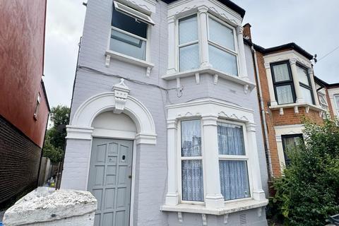 Nova Road, Croydon 1 bed flat for sale