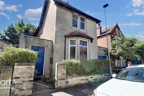 Rock Road, Peterborough 2 bed detached house for sale