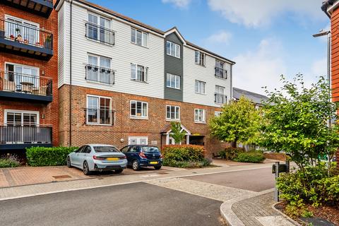 Churchill Court, Eden Road, Dunton... 1 bed flat for sale