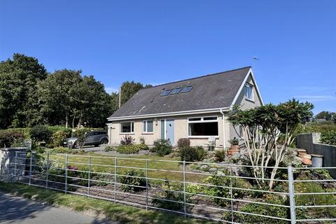 Llaneilian 3 bed detached bungalow for sale